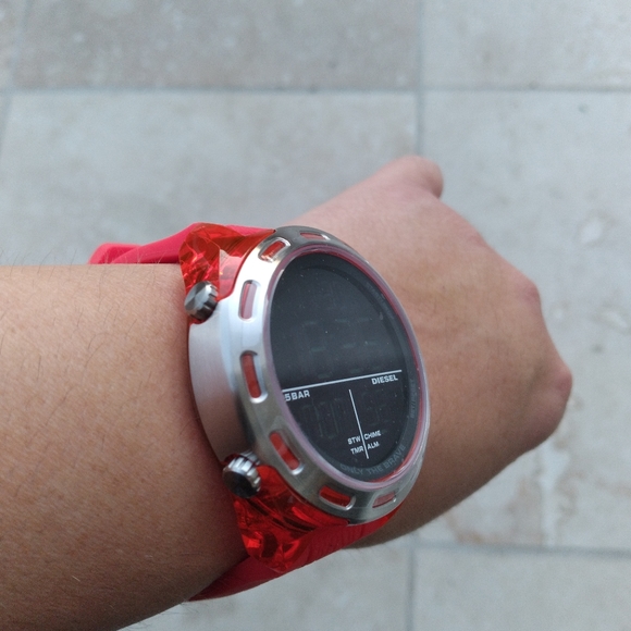 New Diesel Digital red silicone men's watch - Picture 7 of 7